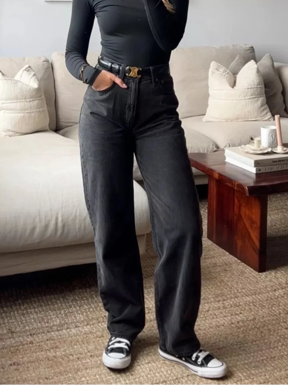 Abercrombie & Fitch Women's High Rise "The Taper Jean" In Black Size 6S - Picture 8 of 8